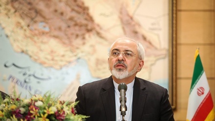 Zarif: Extremismo no Oriente Médio é o resultado da invasão do Iraque pelos EUA  