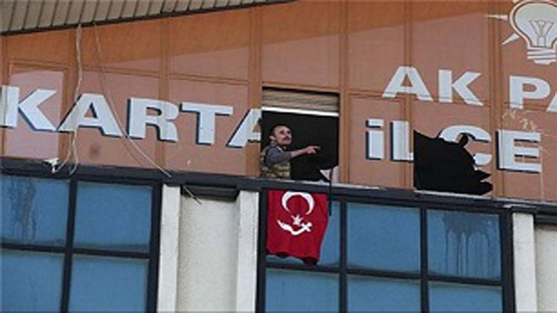 Mardin’de AKP binasına saldırı