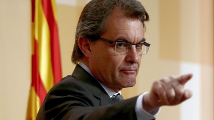 Catalogna: l'ex-presidente in trubinale per 