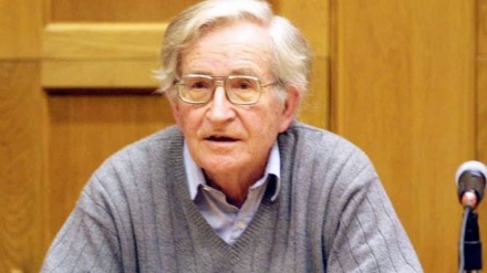 Chomsky: Amerika Bukan Negara Demokratis !