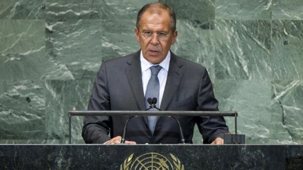 Lavrov: Ndihma perëndimore për Ukrainën do të thotë pjesëmarrje e drejtpërdrejtë në luftë