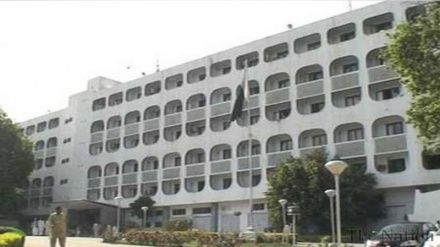 Pakistani merr përsëri në pyetje të dërguarin e Indisë