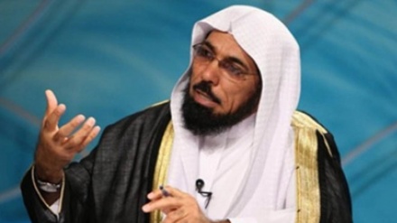 सऊदी अरब में मुफ़तियों पर गाज, सलमान अलऔदा के परिवार के देश छोड़ने पर रोक