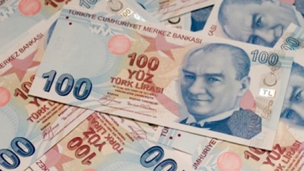 Türkiye'de Dolar yüzde 1 artışla 4.90'a yükseldi