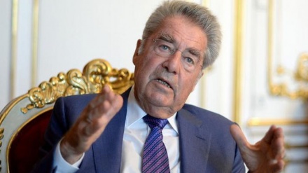 オーストリア大統領、「イランは中東における大国」