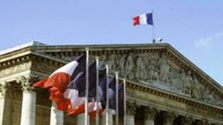 Франция Парламентінің ғимаратынан барлық адам сыртқа шығарылды