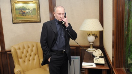 Путин  Киев давлатининг мухолифат раҳбарлари билан телефон орқали суҳбатлашди