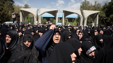 Teheran - dženaza stradalima u tragediji na Mini