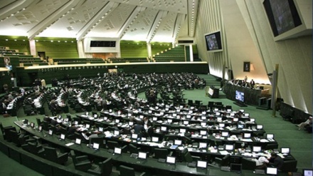 イラン国会人権委員会、アメリカの人権侵害に関する報告を発表