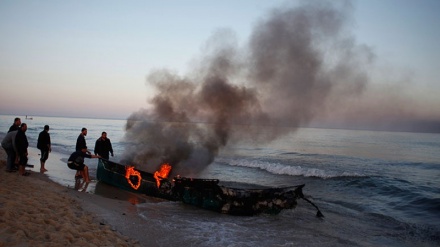 Gaza, le forze navali sioniste sparano a pescherecci palestinesi