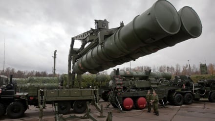 Russia dispiega sistemi missilistici S-400 in Crimea
