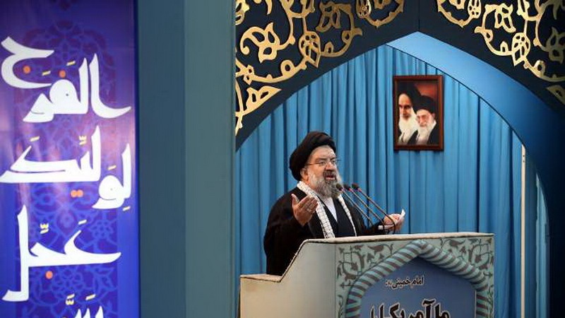 テヘラン金曜礼拝、「アメリカによるイランの資産の横領は、国際法規への違反」