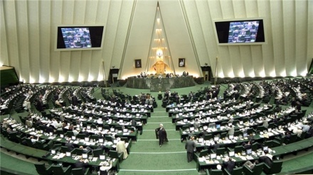 Majlis endorses new oil contract