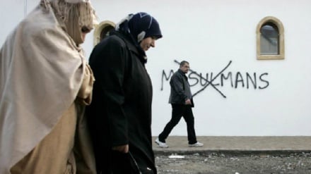Shtohen krimet e urrejtjes kundër myslimanëve ne Evrope