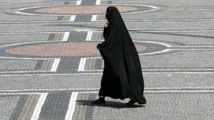 Svizzera: il Parlamento boccia divieto burqa