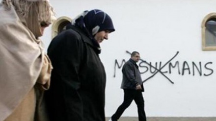 Batıda islamofobiden islam karşıtlığına geçiş