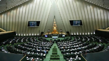 イラン議会選挙の候補者資格、調査が終了　　　　　　　