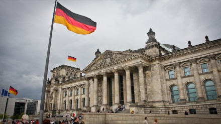 Almanya'dan  Türk kökenli milletvekillerine uyarı 