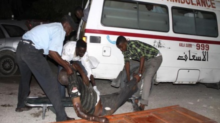 Somalia: attacco all'hotel a Mogadiscio, morti e feriti