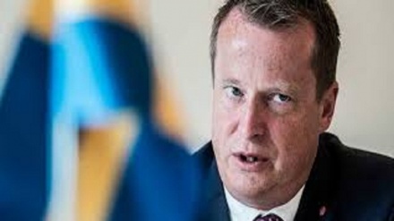 ৮০,০০০ অভিবাসীকে বহিস্কার করবে সুইডেন: স্বরাষ্ট্রমন্ত্রী