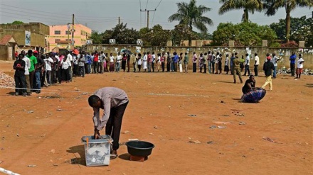 EU officials, donors visit refugees in Uganda