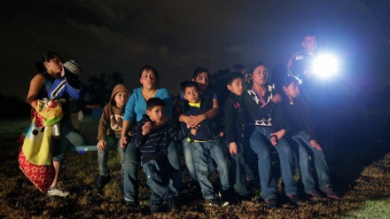 Сандерс и Клинтон поддержали иммиграционную реформу Обамы