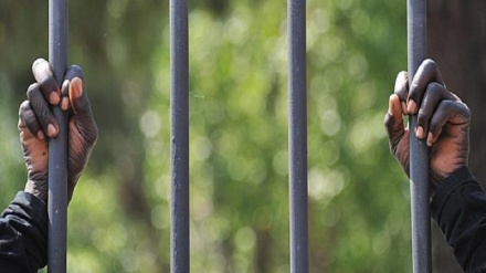 Birmania: liberi 100 detenuti politici