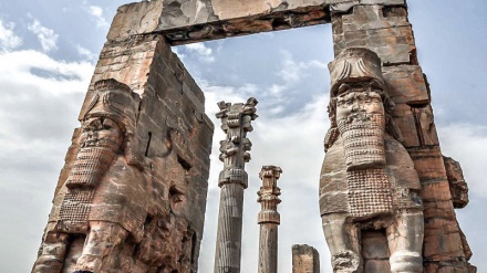 Persepolis, Tujuan Wisata Sejarah di Shiraz (2)