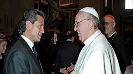 Peña Nieto y el Papa se reúnen en el Palacio Nacional de México 