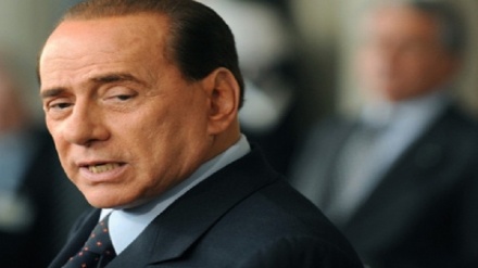 Берлускони: Зеленский масъули оғози ҷанги Украина аст