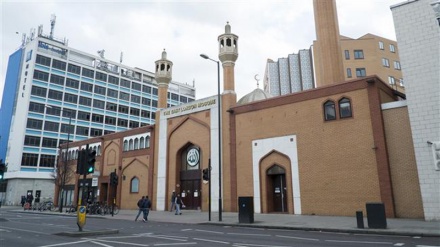 İngiltere'de cami günü törenleri