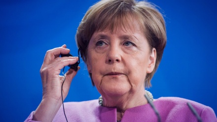 Angela Merkel ta kare matsayinta kan 'yan gudun hijira