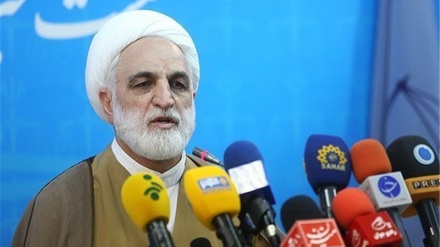 Ketua MA Iran Minta Pengancam Warga yang Tolak Protes, Ditangkap