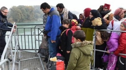 סלובניה: הצבא יבקר על כניסת מהגרים 