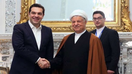  Yunanistan başbakanı Ayetullah Rafsancani ile görüştü 