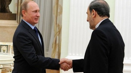 イラン最高指導者顧問、ロシア大統領と会談