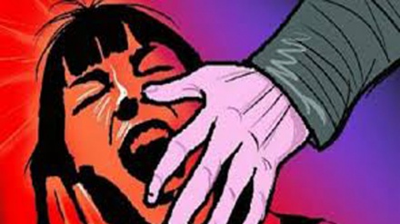 यह कैसा क़ानून? स्वयं को बलत्कार से बचाने पर भरना पड़ा जुर्माना