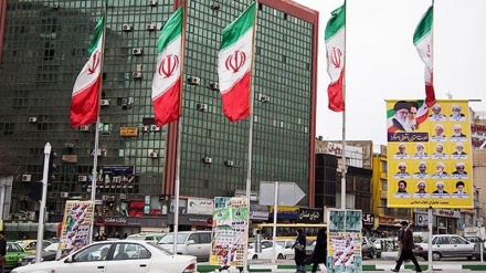 イランで、議会選挙と専門家会議選挙の選挙運動