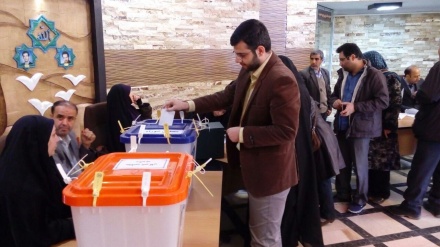 Beginn der Parlaments- und Expertenratswahlen in Iran