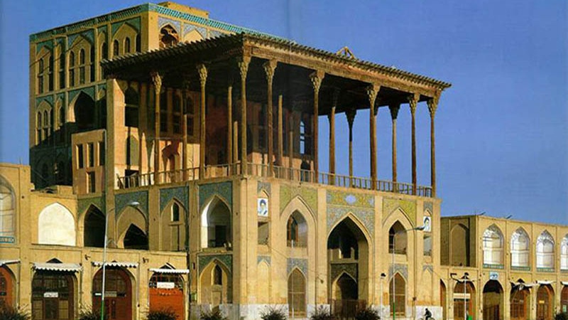 イラン初の高層建築・アーリーガープー宮殿