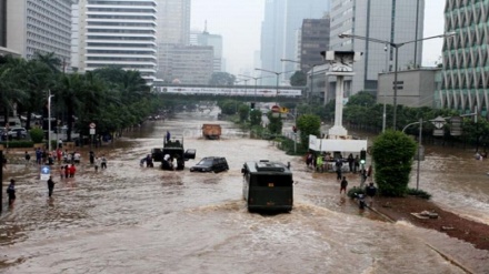 Inondazioni in Indonesia: sale a 35 bilancio vittime