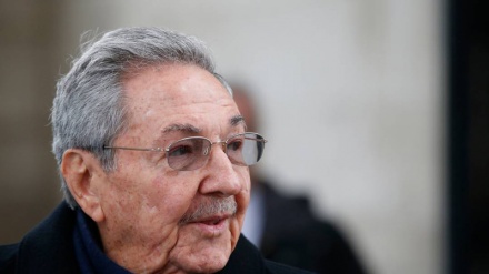 Francia, Raul Castro a Parigi