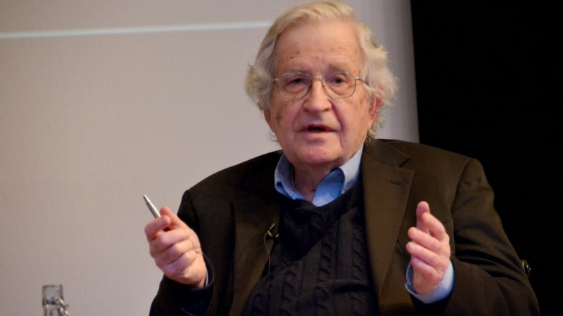 intelektual AS, Noam Chomsky