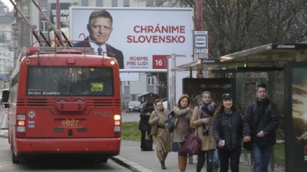 Slovacchia, premier Fico vince ma perde la maggioranza 