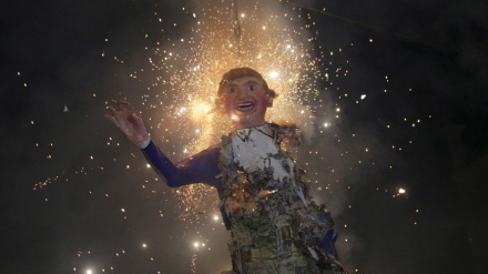 Mexicanos queimam boneco de Donald Trump no Sábado de Aleluia