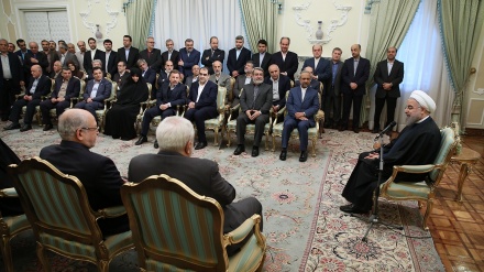 Роухани: Правительство сконцентрировалось на ускорении процесса экономики сопротивления