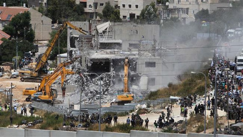 イスラエル軍により、パレスチナ人の露店が破壊　　　　