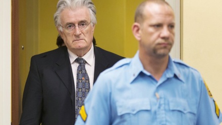 Srebrenitsa'da soykırımdan suçlu bulunan Karaciç'e 40 yıl hapis cezası