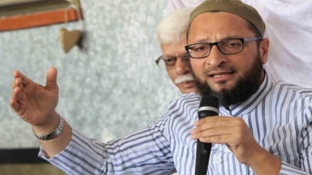 आग से खेल रहा है आरएसएसः ओवैसी