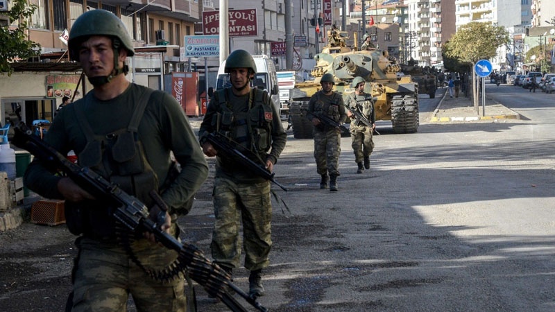 Empat Roket Mendarat di Bandara Sipil Turki